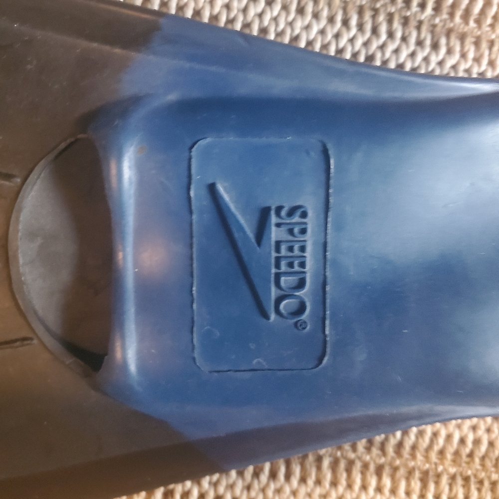 Speedo training flippers - Picture 2 of 3